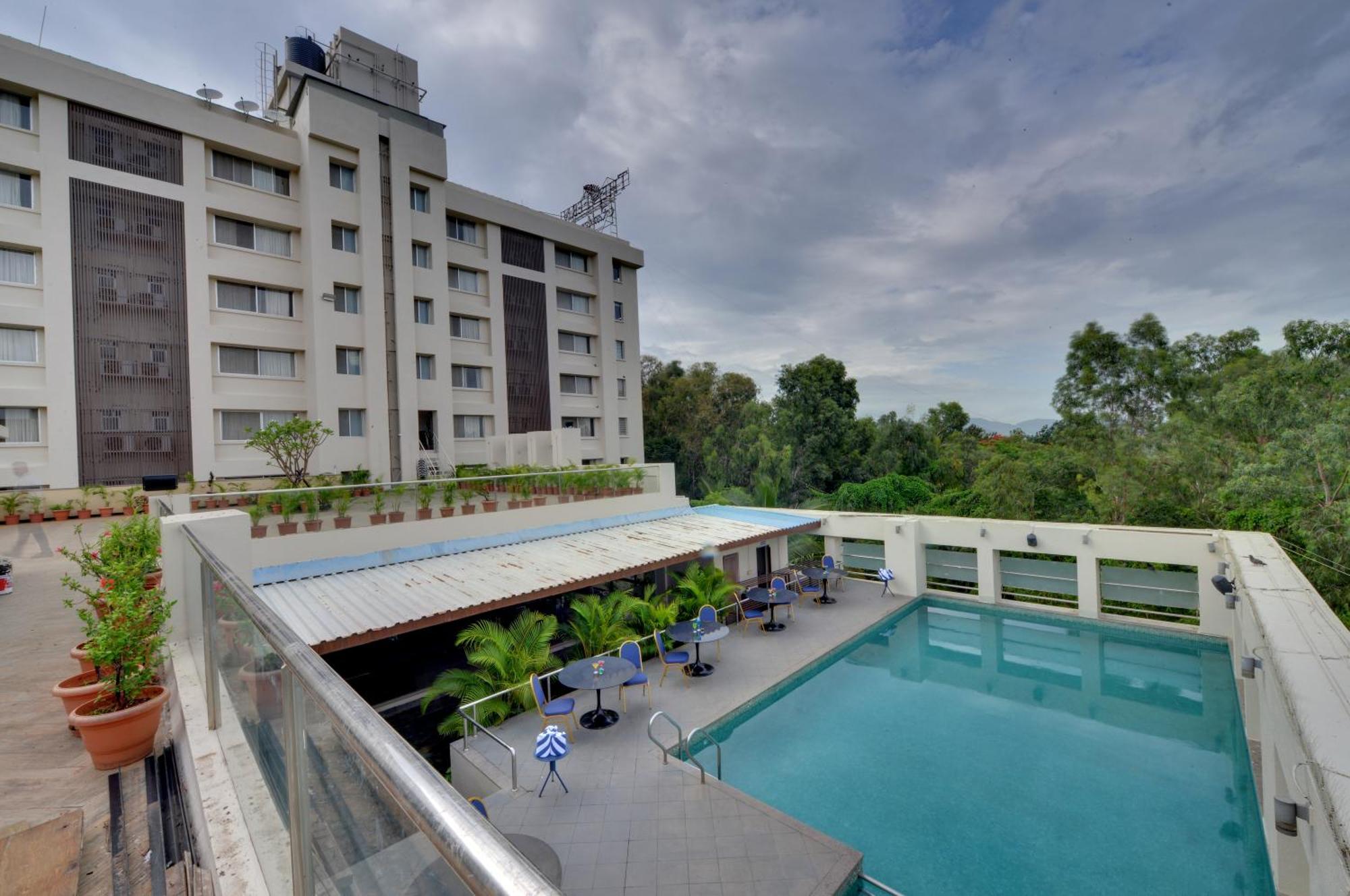 The Fern Residency, Vadgaon - Talegaon, Pune Kültér fotó
