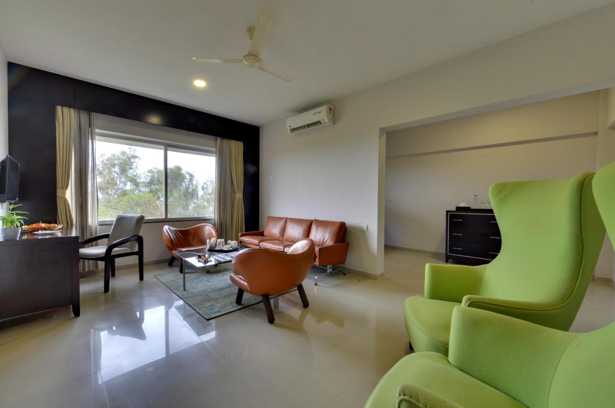 The Fern Residency, Vadgaon - Talegaon, Pune Kültér fotó